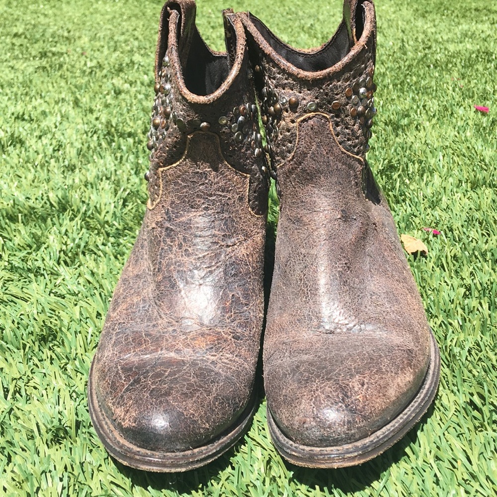 Frye Women's Deborah Studed Distressed Boots